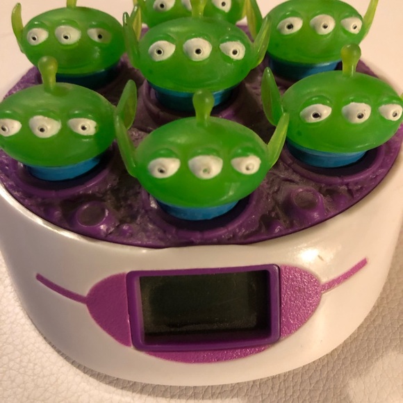 Works Disney Pixar Toy Story 3 Bop The Alien LCD Video Handheld Game lgm Aliens - Picture 3 of 14